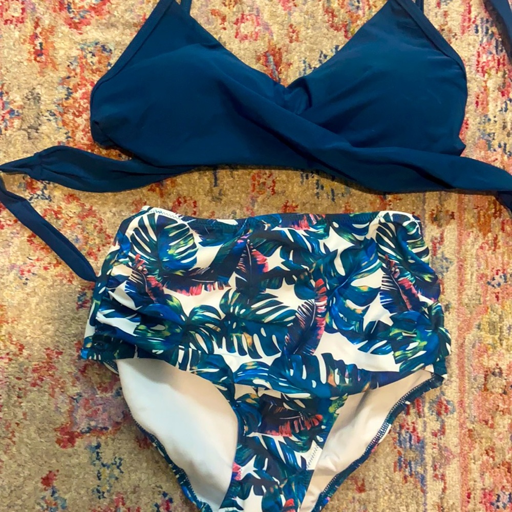 Cupshe women’s bikini